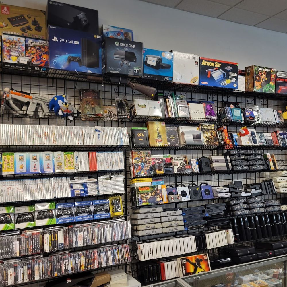 Winkelinterieur met game-artikelen